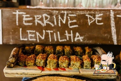 Comida em Restaurante Floresta