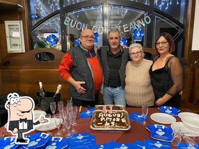 Dai un'occhiata agli interni di BAR KING PIZZERIA TAVOLA CALDA