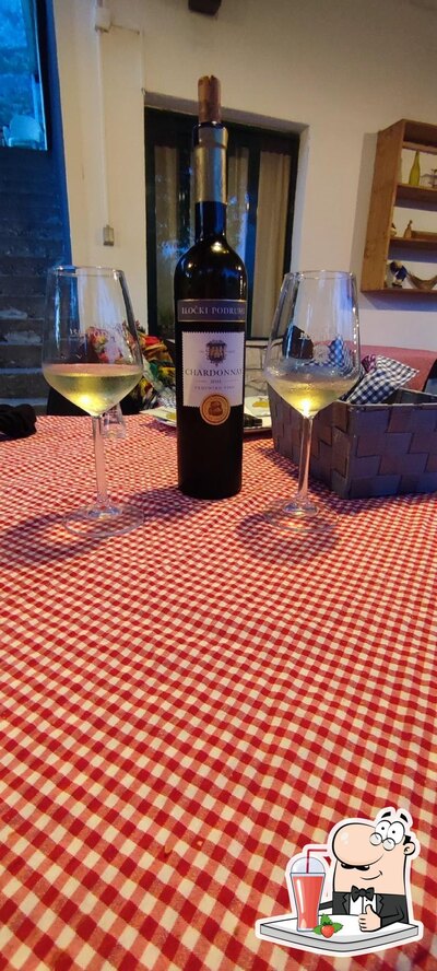 Assaggia le tante cose da bere servite dal ristorante Bistro Delfin