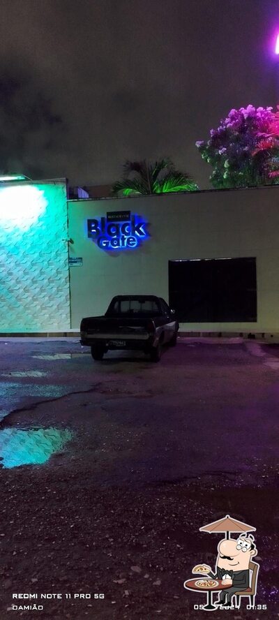 O exterior do Black Gate