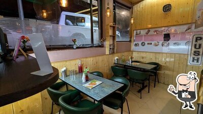 Check out how Munchies (pure vegetarian) looks inside