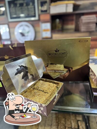 Meals at Moon Light - The Walnut Fudge Shop مون لاںٔٹ