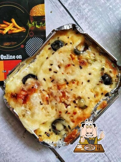 At Chinese Anna, you can try pizza