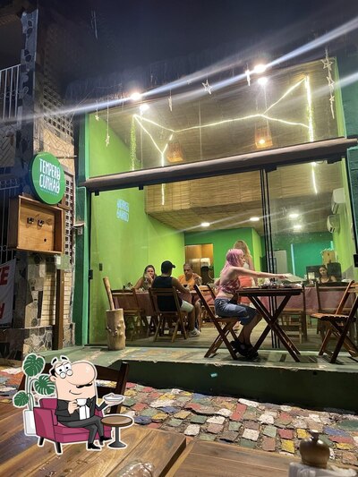 O interior do Restaurante Tempero Cunhau Rua Do Céu