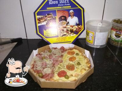 Peça diversos estilos de pizza