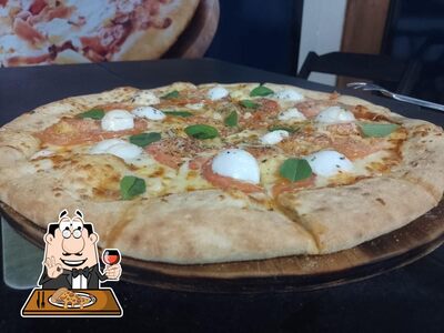 Escolha pizza no Planeta dy Pizza