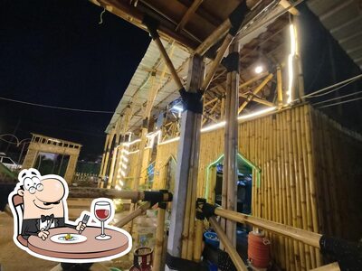 Food at HOTEL BAMBOO PALACE- ಹೋಟೆಲ್ ಬ್ಯಾಂಬೂ ಪ್ಯಾಲೇಸ್