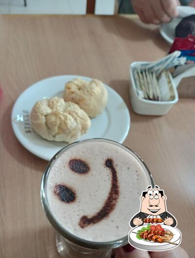 Comida em Equipão Panificadora, Confeitaria e Café