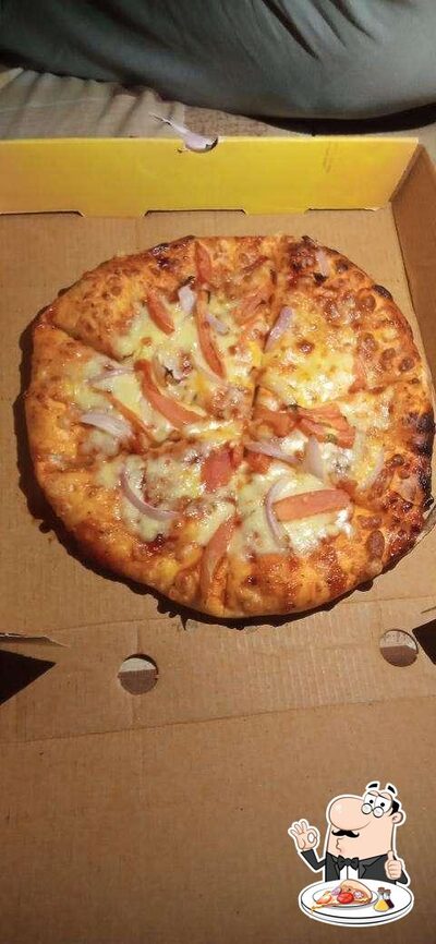 Try out pizza at Kings Pizza