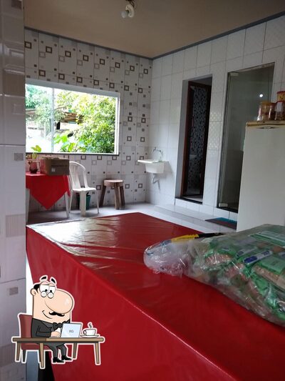 Veja imagens do interior do Pensão Da Alice