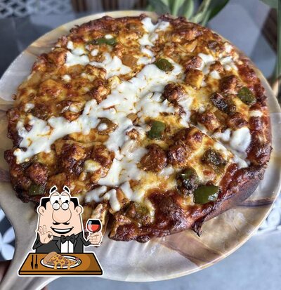 Get pizza at HOWDY