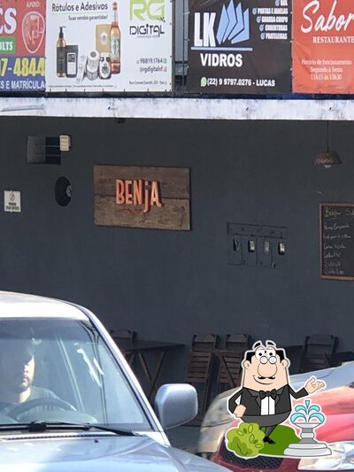 a área exterior é uma característica importante do Benja - Self Service