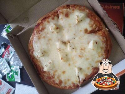 Get pizza at Chai sutta bar
