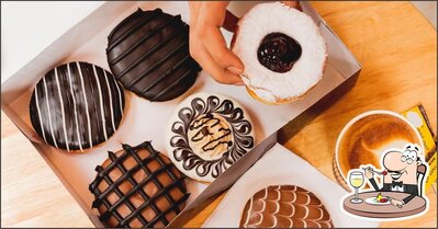 Food at Mad Over Donuts