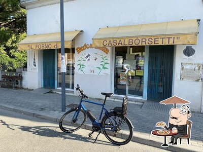 Goditi la vista dagli esterni di Il Forno di Casal Borsetti