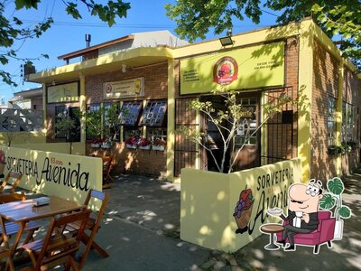 Veja imagens do interior do Sorveteria Avenida