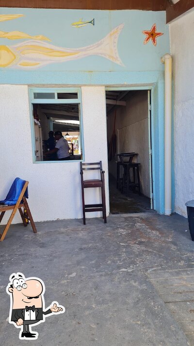 Veja imagens do interior do RESTAURANTE PÉ NA AREIA