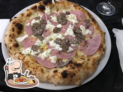A IDRO Pizzeria, puoi goderti una bella pizza