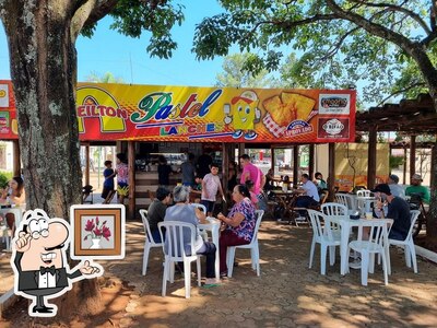 Veja imagens do interior do Adeilton pastel