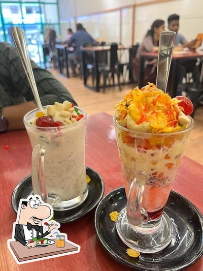 CAFE STOW photo