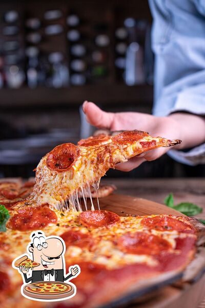 Ordina una pizza al pub & bar Eclipse Bar Risto Pizza