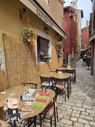 Gli interni di Sunny to Eat