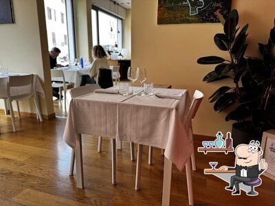 Gli interni di Elementi Osteria
