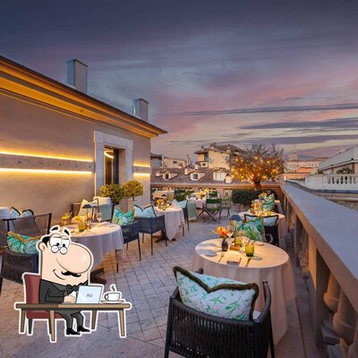 Dai un'occhiata agli interni di Le Terrazze, Singer Palace