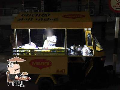 You can get some fresh air at the outside area of Balaji Maggi Point