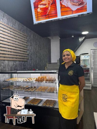 Veja imagens do interior do Empadas do Rangel Cafeteria e Lanchonete