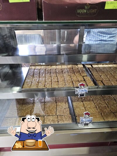 Meals at Moon Light - The Walnut Fudge Shop مون لاںٔٹ