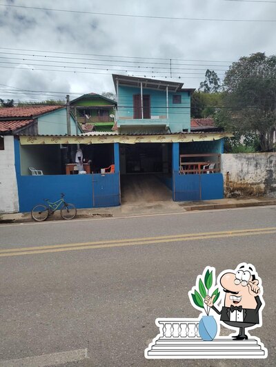 Desfrute da vista da área externa do Bar do Claudinho