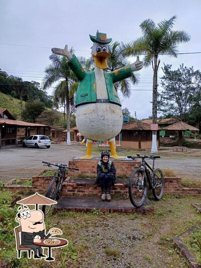 Veja imagens do exterior do Parada do Pato