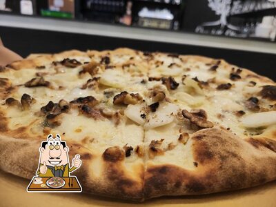 Scegli una pizza al ristorante Oasi dell’olmo