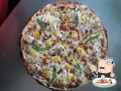 Order pizza at Hunger's Point