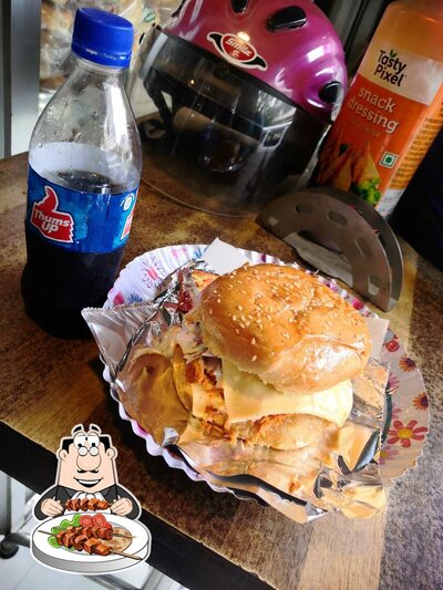 Meals at Highlanders shawarma