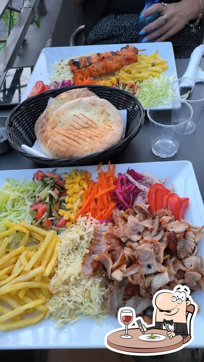 Cibo al GUSTO KURDO DA ISMAEL PIZZA-KEBAB-GRILL E TACOS