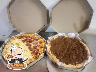 No Pizzaria sabor tradicional, você pode desfrutar de pizza