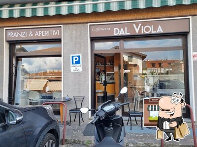 Gli esterni costituiscono una caratteristica importante di Bar Dal Viola