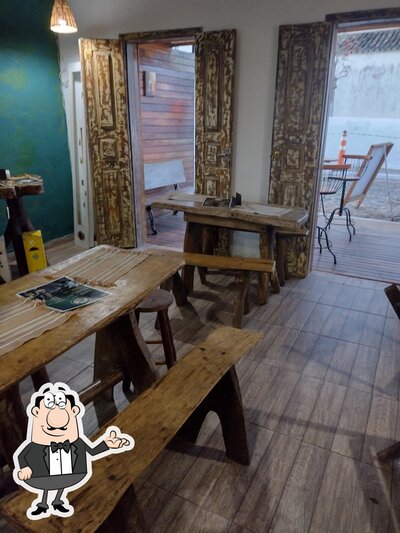 Veja imagens do interior do Home Burger