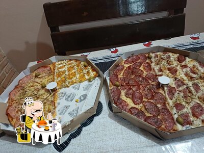 Platos en Pizza da Su Delivery