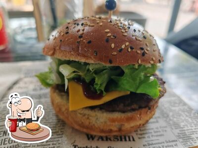 Prova uno dei tipi di hamburger disponibili al pub & bar Beach Bar & Fast Food LORI