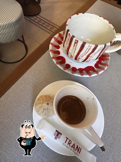 Goditi un drink Tràni