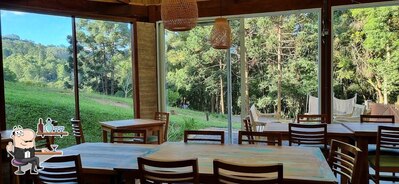 Veja imagens do interior do Pizzaria Arvorecer