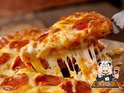 Order pizza at ENGINEER CAFE