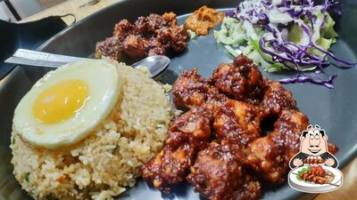 Food at RICE NOODLES