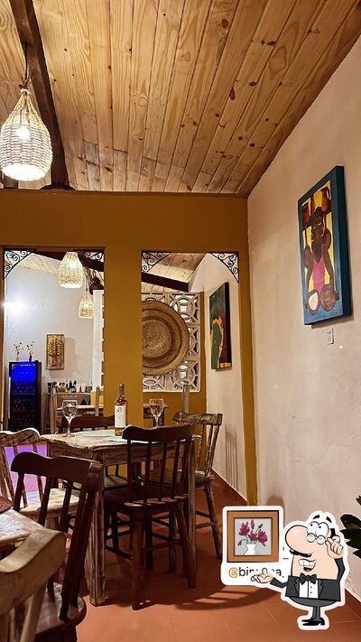 Veja imagens do interior do BirOscA Cozinha