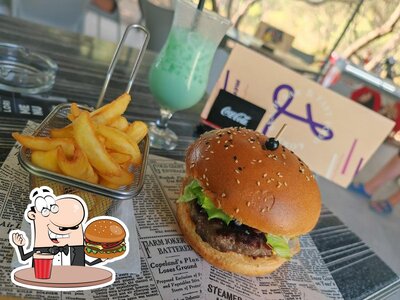 Concediti un bell'hamburger al pub & bar Beach Bar & Fast Food LORI