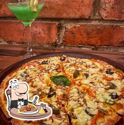 At Voir, you can try pizza