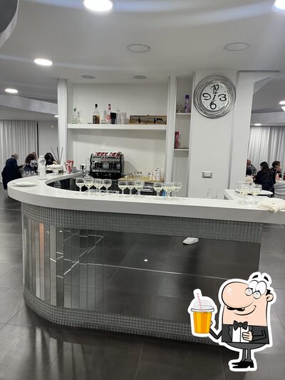 Sala ricevimenti Poseidon serve un'ampia selezione di drink